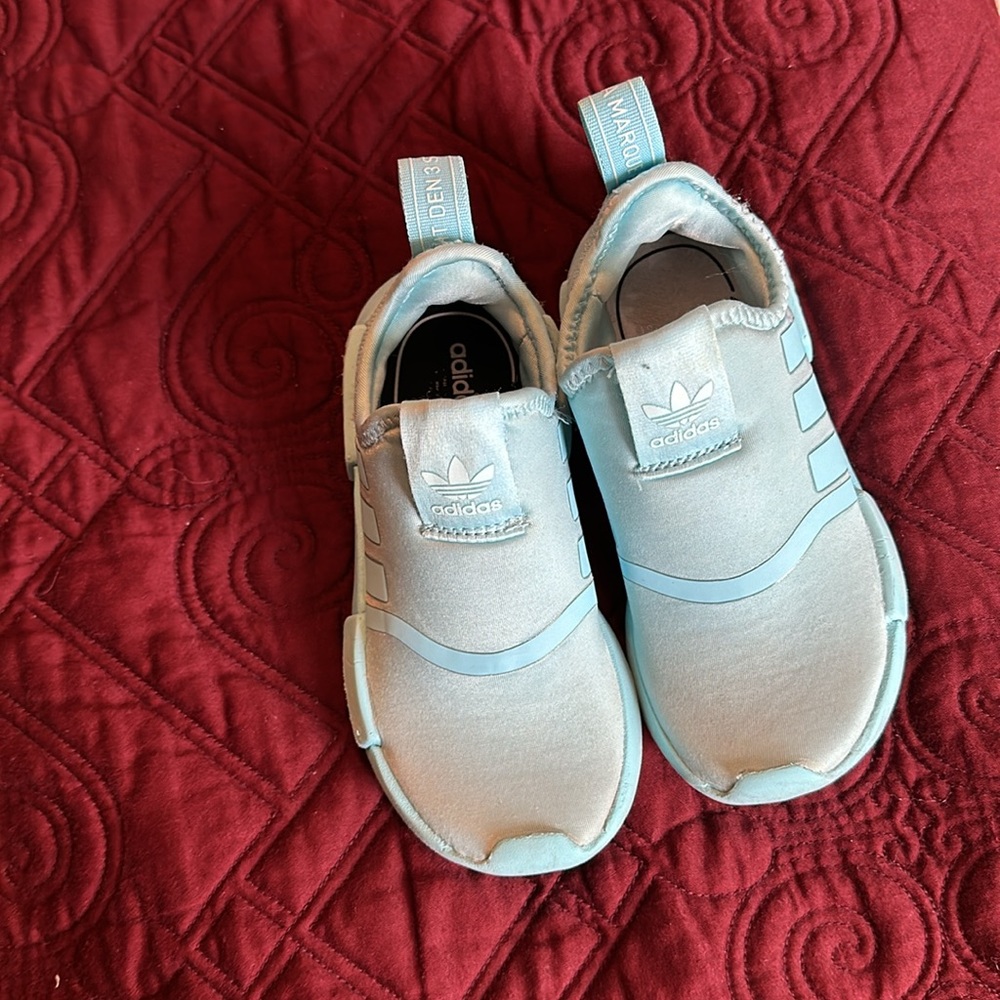 ADIDAS, cute sneakers for girls - Picture 2 of 7